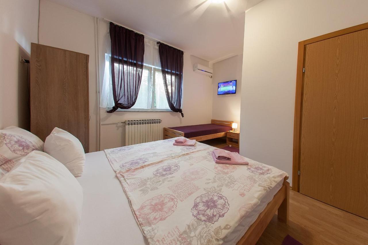 Driepersoonskamer met Eigen Badkamer