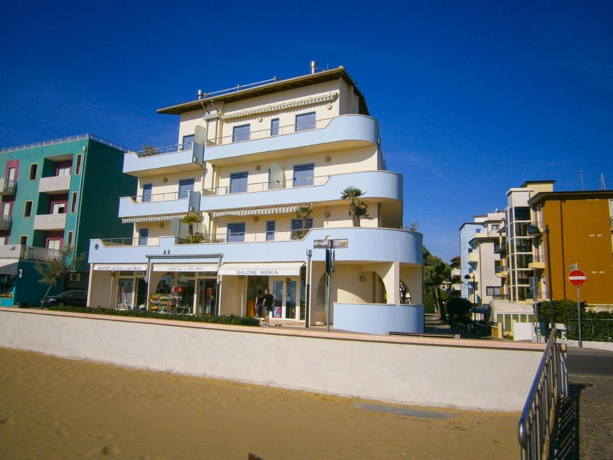 Residence Diana Frontemare - Agenzia Cocal - B&B