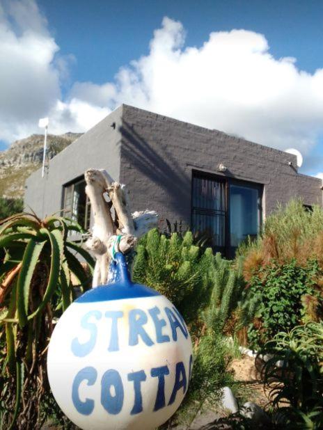 Streams Cottage - Bed and Breakfast Betty’s Bay