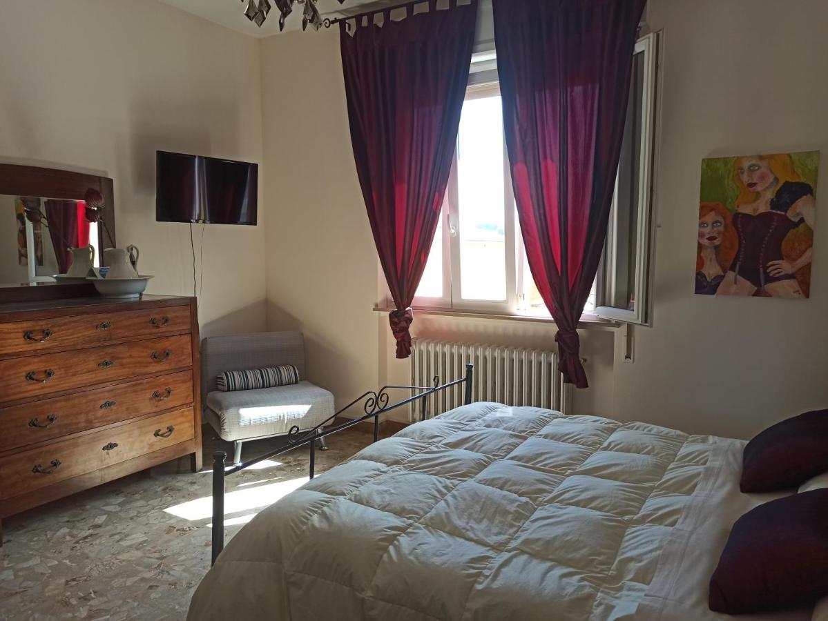 B&B Senigallia - B&B Casa Fuori Casa 200 mt dal casello autostradale - Bed and Breakfast Senigallia