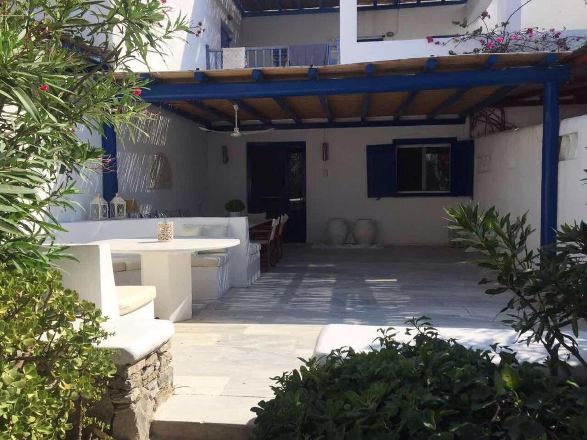 Mykonian house with shared pool - Bed and Breakfast