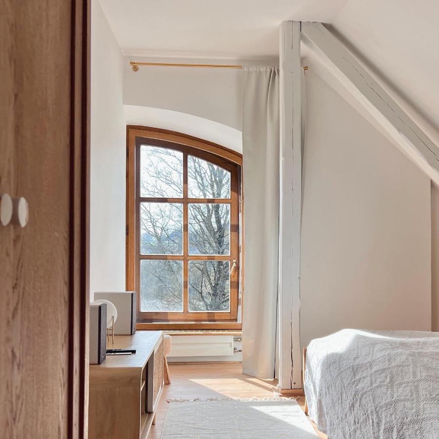 Doppel- oder Zweibettzimmer