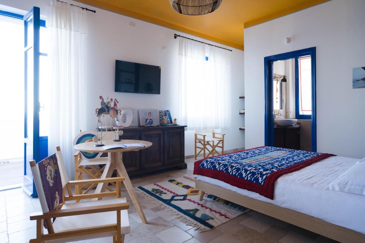 Deluxe Double Room with Balcony and Sea View