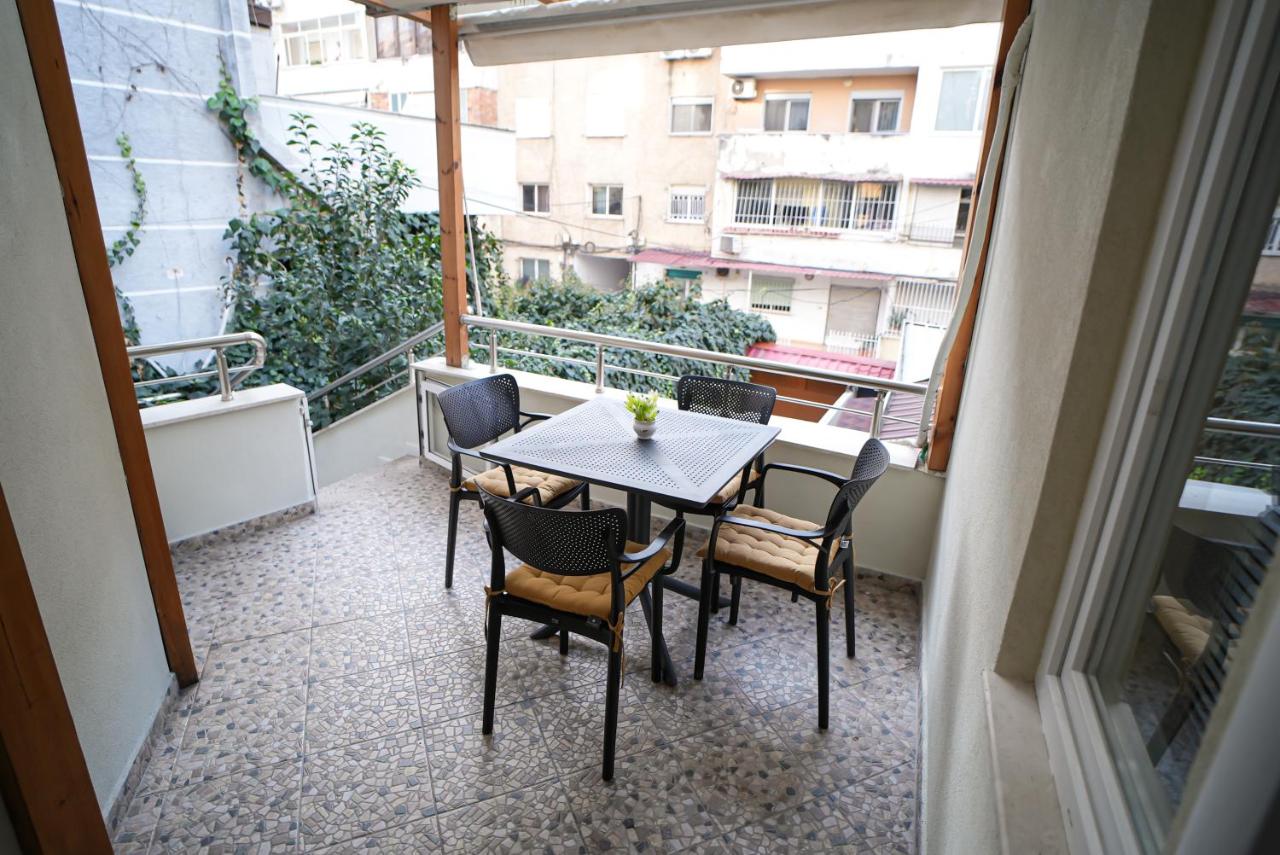 Near Center Apartments 3 - Bed and Breakfast Tirana