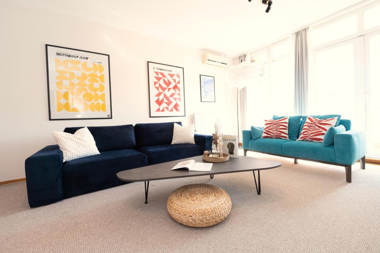 Lux/Boutique Apt at Stark Arena - B&B