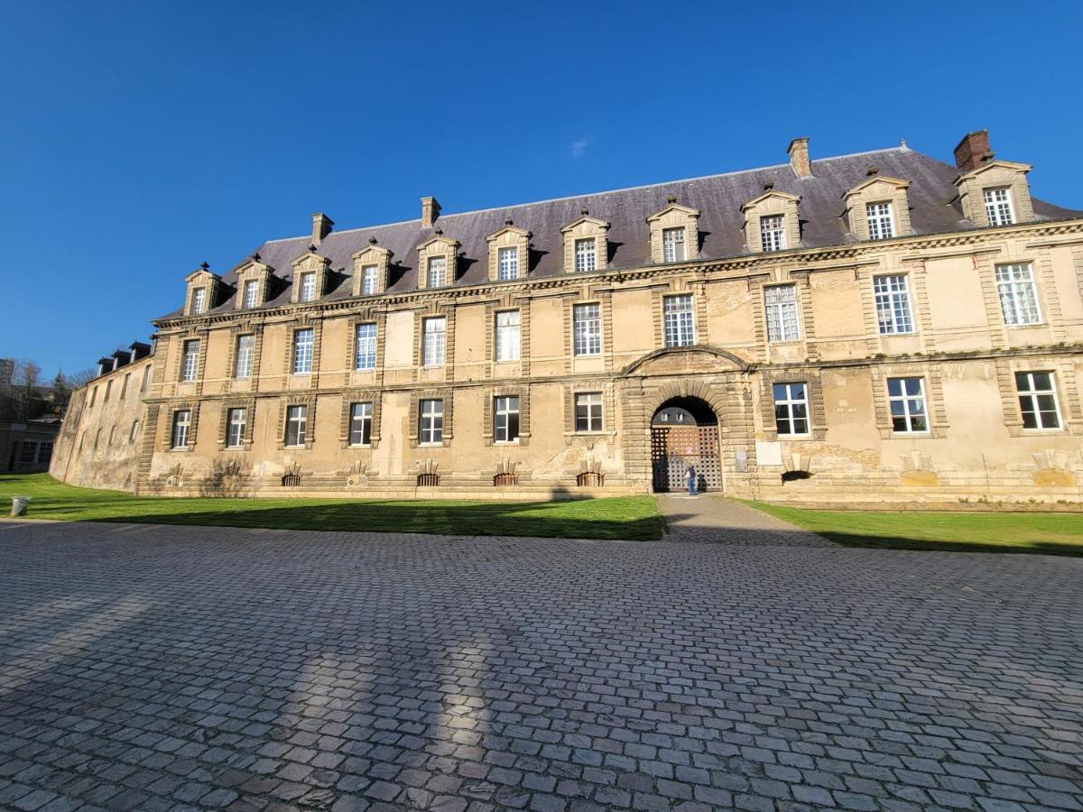 B&B Sedan - Château des Princes " Fleur de Lys " - Bed and Breakfast Sedan