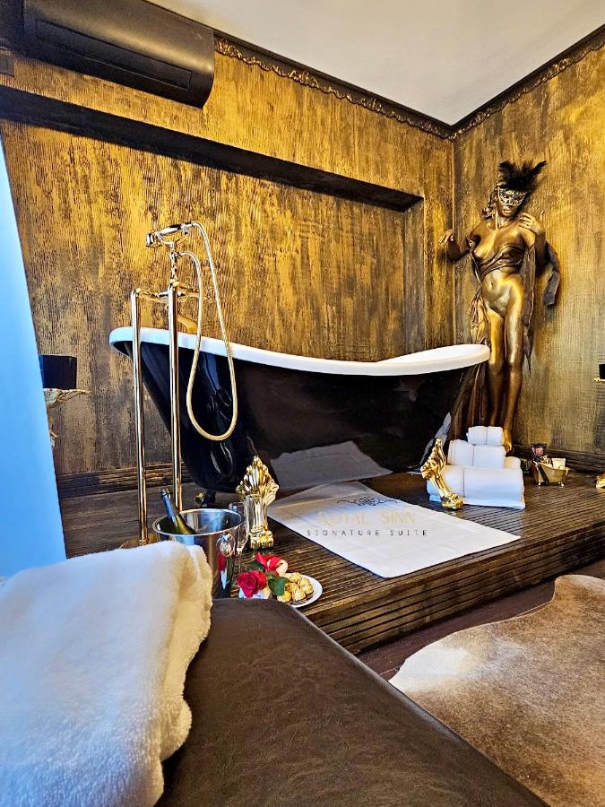 Royal Sinn Signature Suite - B&B