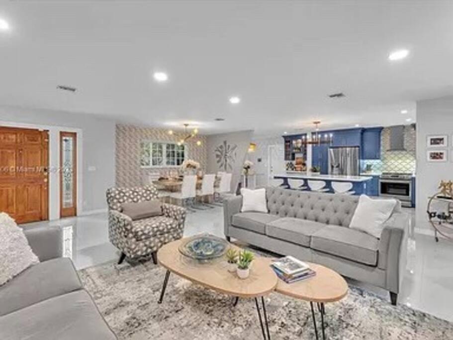 Beautiful house in Hollywood - Ferienwohnung
