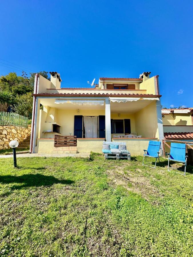 Villa Vista Mare con giardino - Chambres d’hôtes