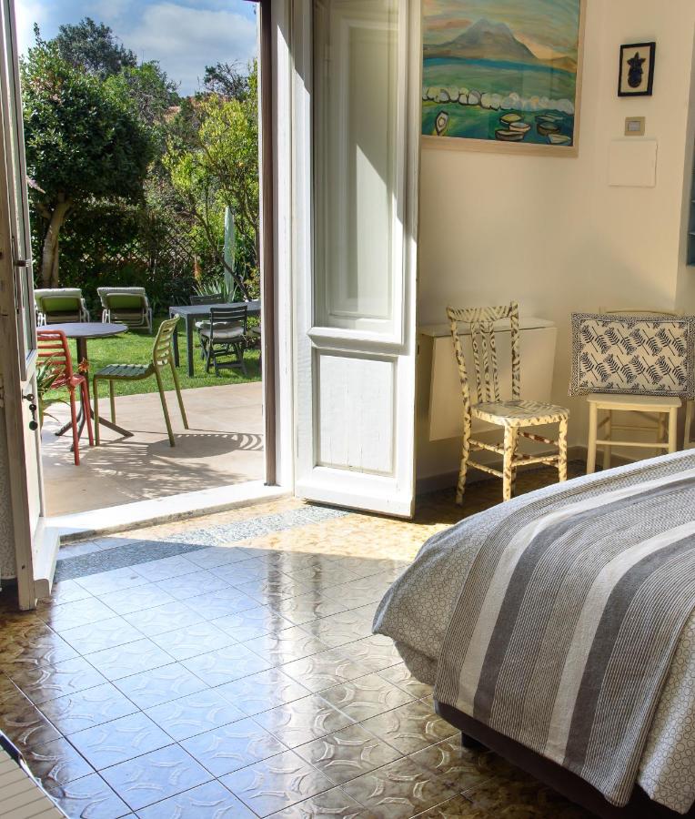 B&B La Maddalena - Il Giardino Di Tatiana Rooms & Breakfast - Bed and Breakfast La Maddalena