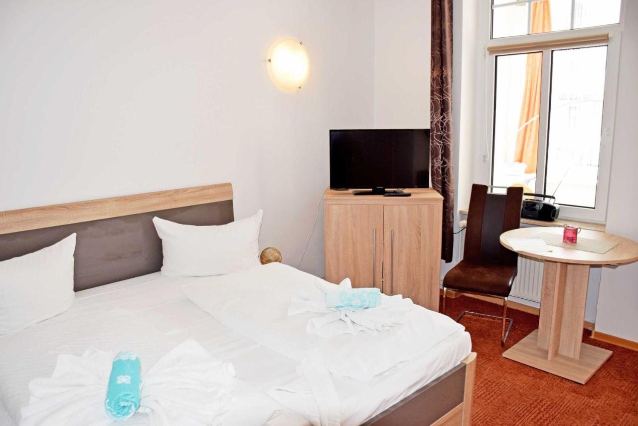 Double Room with Shower