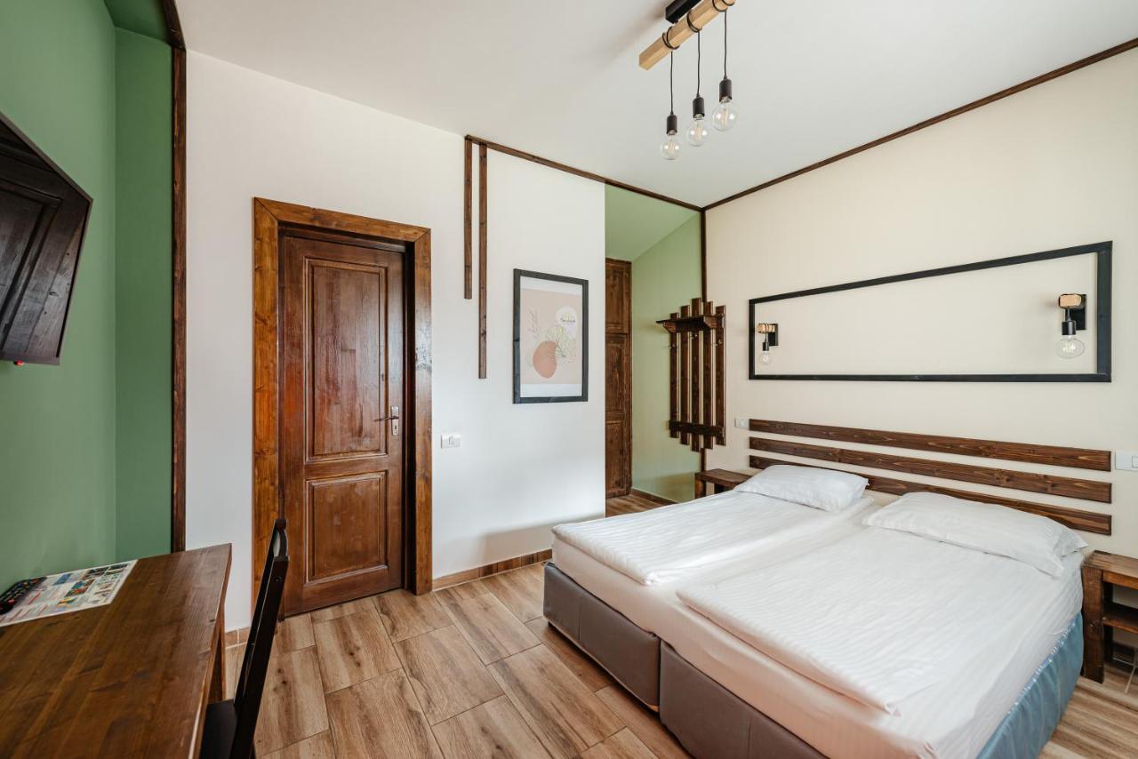 Doppelzimmer mit Balkon