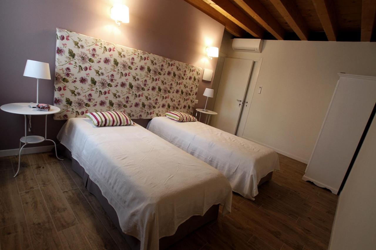 Chambre Double ou Lits Jumeaux avec Lit d'Appoint