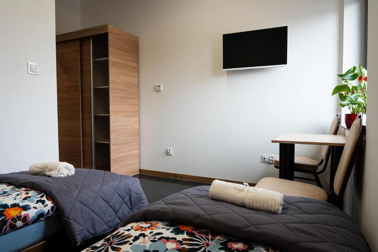 Chambre Triple avec Salle de Bains Privative