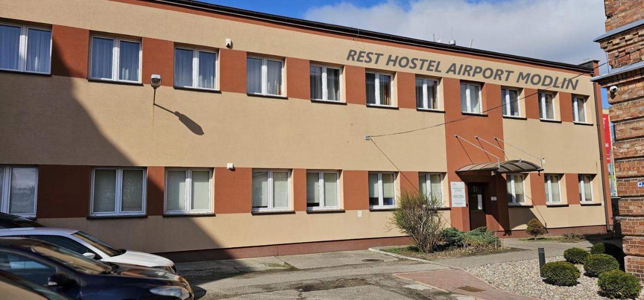 Rest Hostel Airport Modlin - Ferienwohnung