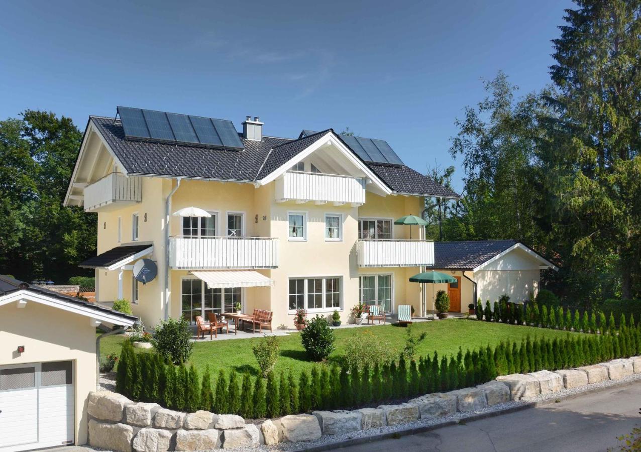 Am Badezentrum Ferienwohnungen - B&B