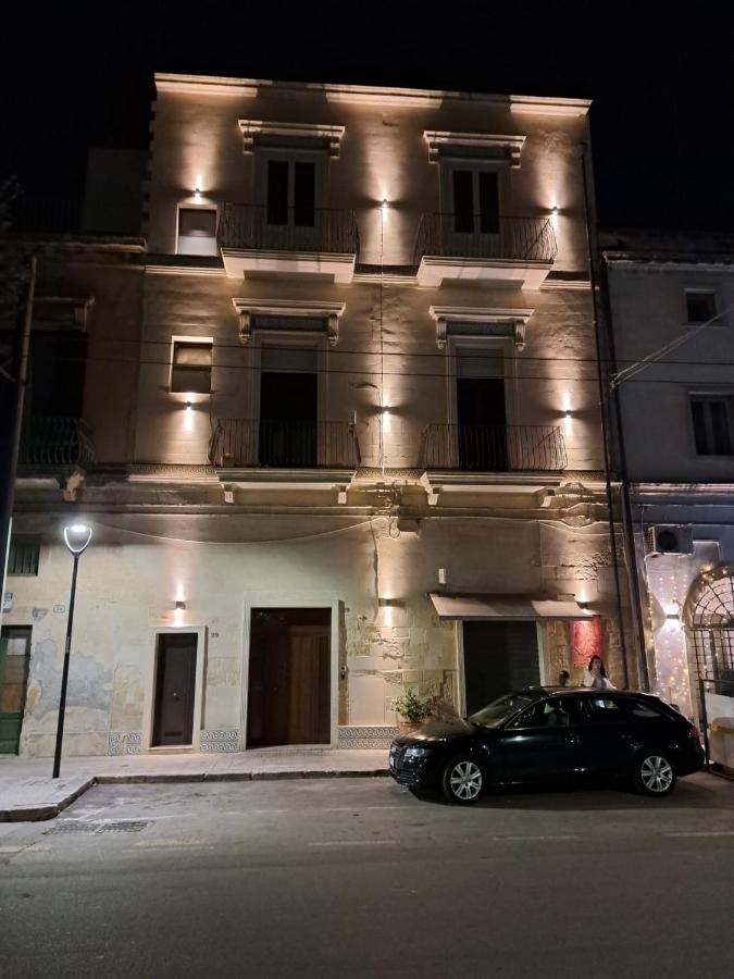"Il Vecchio Salone" appartamento in pieno centro con garage privato - B&B Lecce