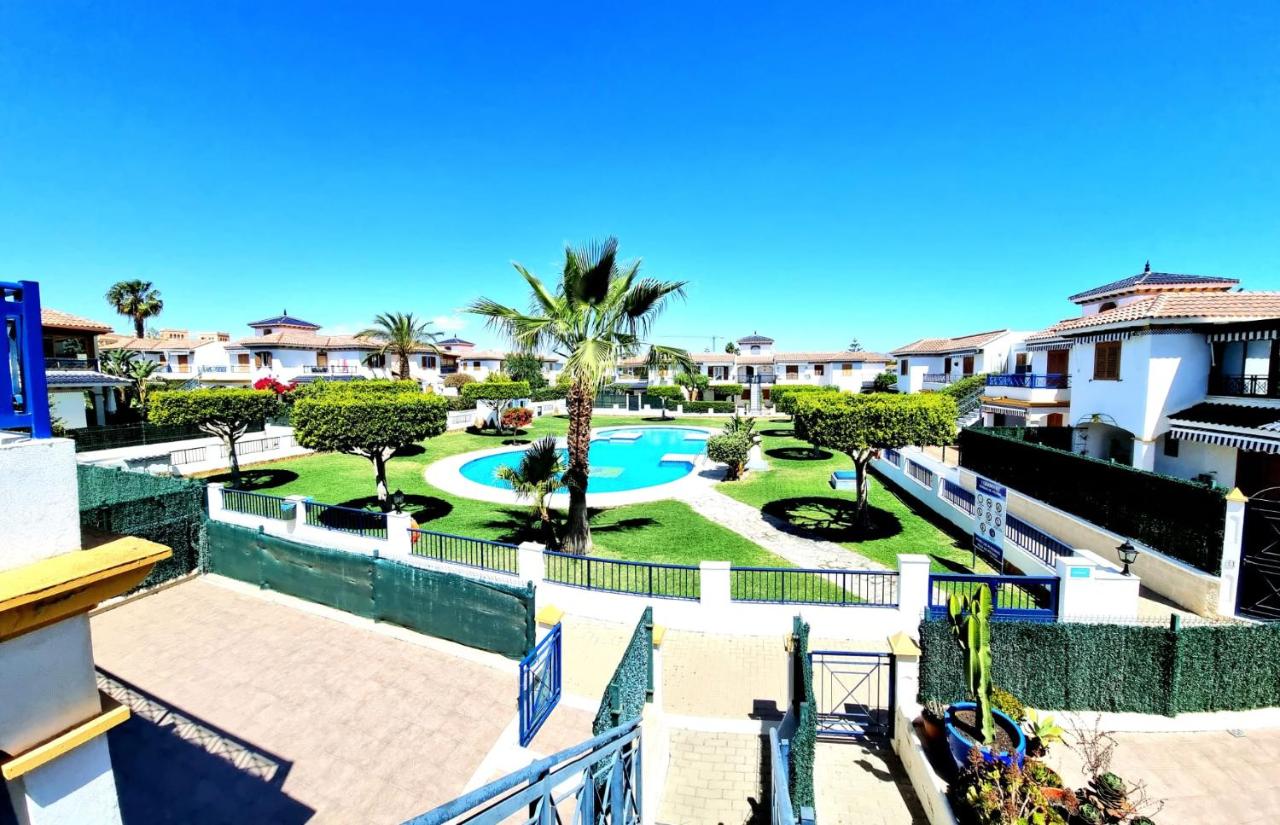 Bajo VERAMAR 1 frente a parque 2 dormitorios 500 metros de la playa - B&B