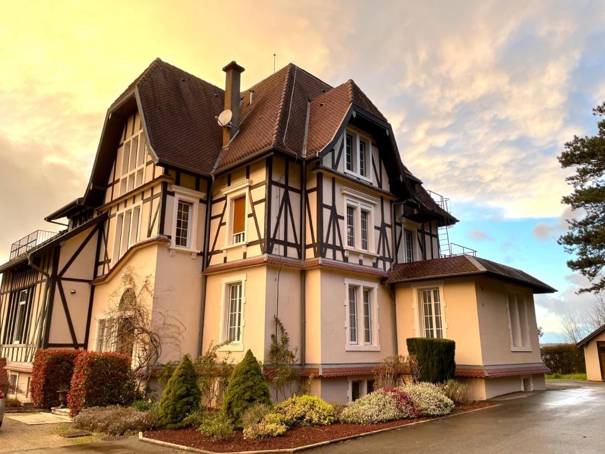 Charmant studio dans Château du XXème - B&B