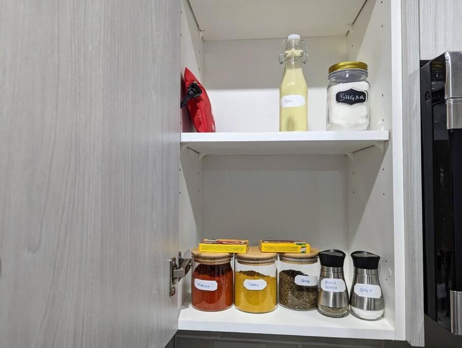 The Fruitful Vineyard- A Beautiful 2 Bed Suite - B&B Calgary