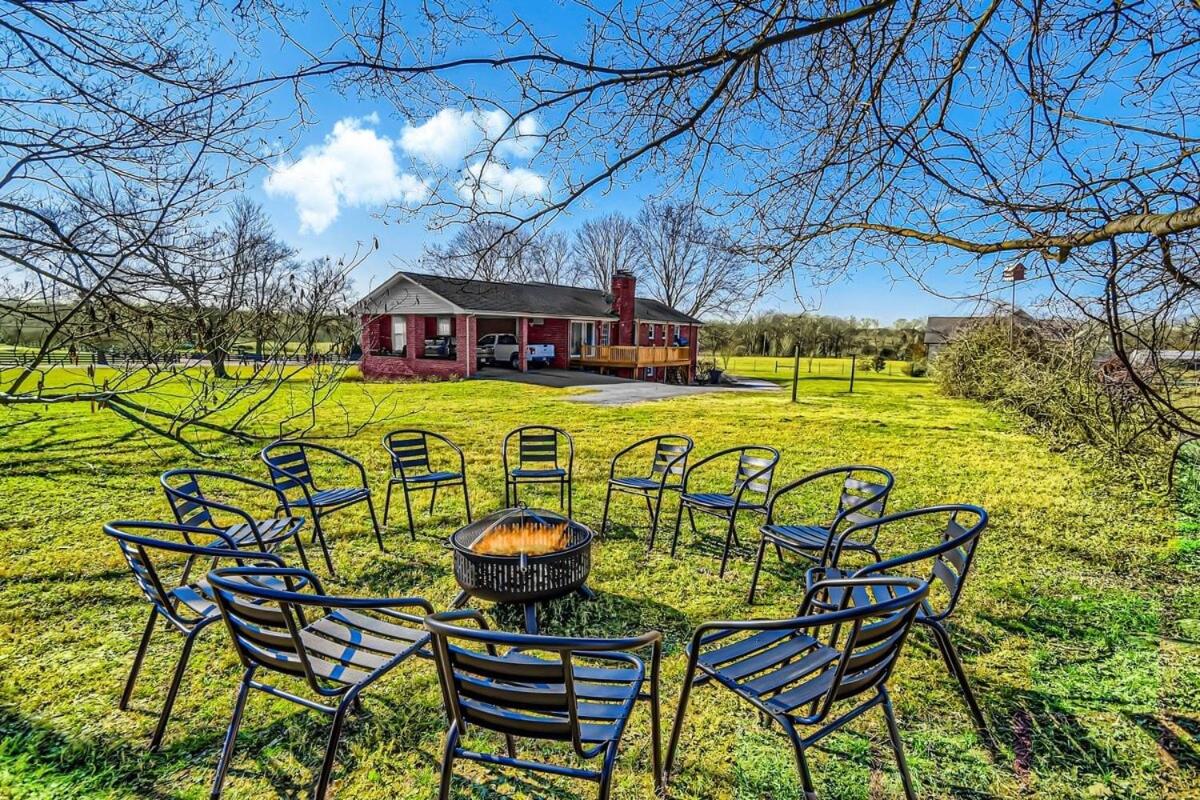 B&B Spring Hill - NEW Amazing 5 Acre Ranch Home Near Nashville TA - Bed and Breakfast Spring Hill