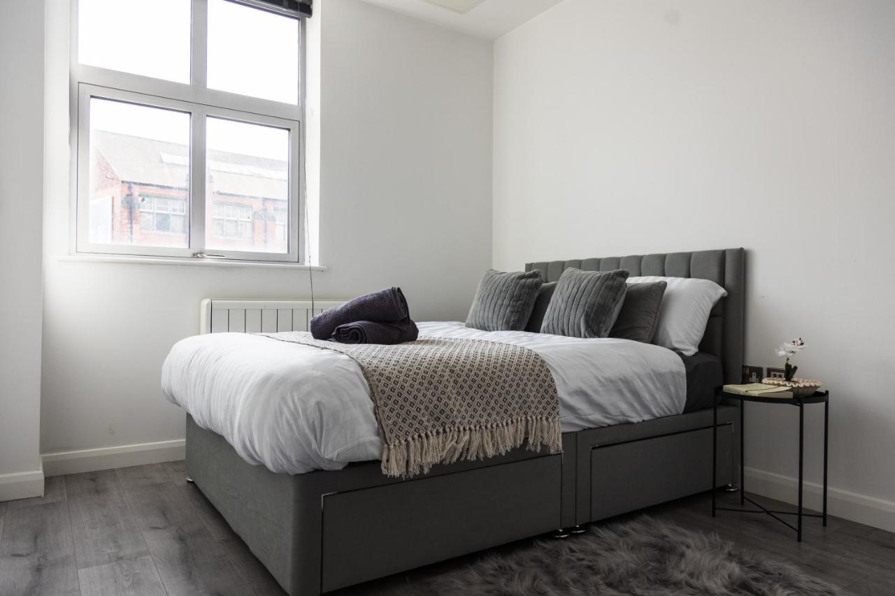 B&B Leicester - Modern and Comfy in City Centre PS4 , Free Parking ,Walking Distance To Bus, Train Stations And Shopping Centres - Bed and Breakfast Leicester