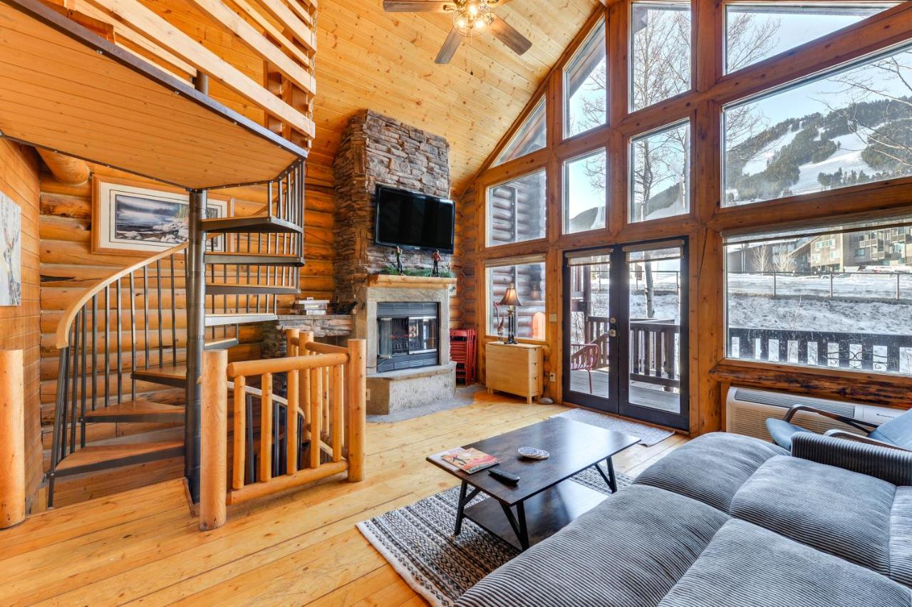 Jackson Condo with Fireplace Less Than Half Mi to Snow King! - B&B