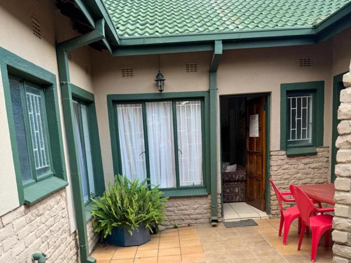 B&B Bela-Bela - Dula Monate Holiday Flats - Bed and Breakfast Bela-Bela