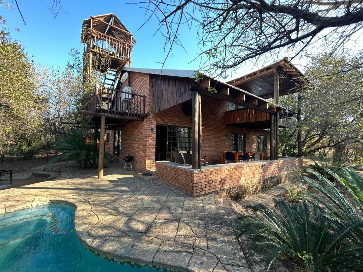 Bushveld Symphony Holiday Home - B&B