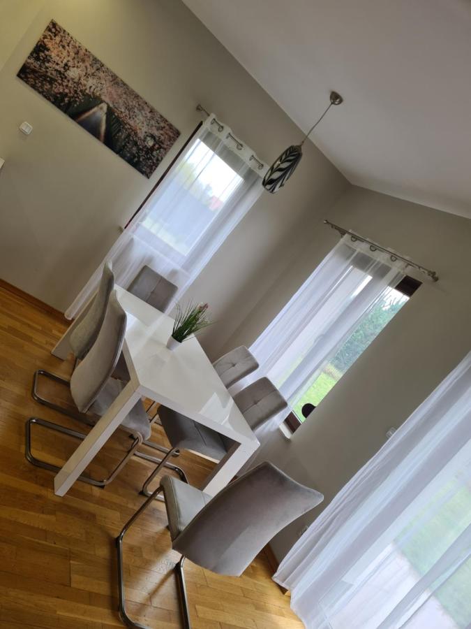 Dom pod Wroclawiem13 - B&B Domasław