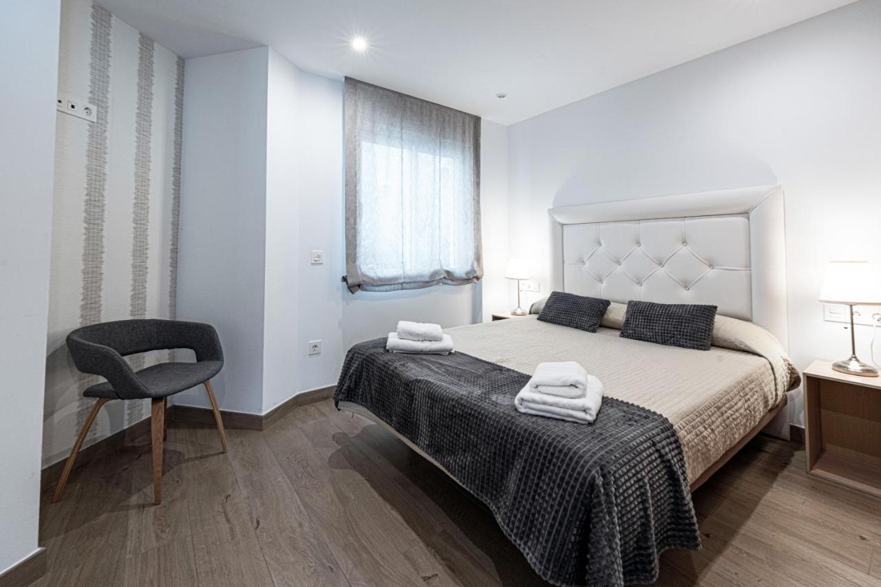 Two-Bedroom Apartment with terrace and private pool