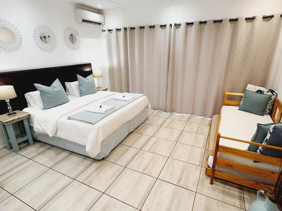 Triple Room with Lake View