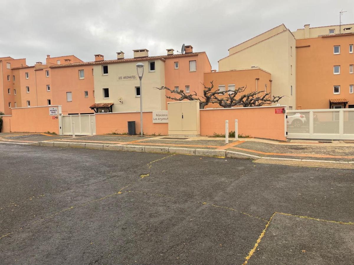 Studio - Les pieds dans l'eau agréable en toutes saisons 4 couchages - climatisation - parking privé - piscine sur mer - vue magnifique et rare - situation optimum - Les argonautes - Ile des pêcheurs - Cap d'Agde - Chambres d'hôtes Le Cap d'Agde