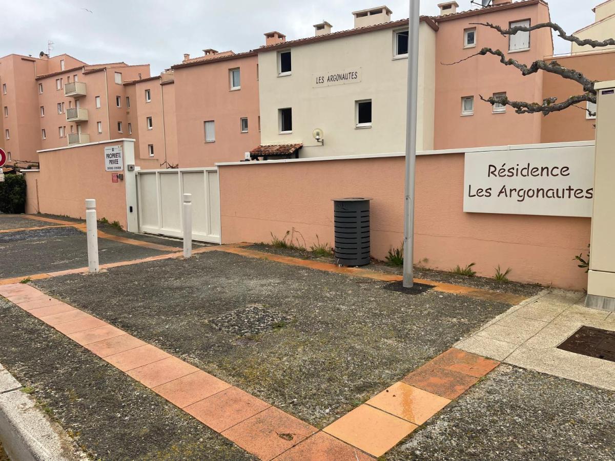 Studio - Les pieds dans l'eau agréable en toutes saisons 4 couchages - climatisation - parking privé - piscine sur mer - vue magnifique et rare - situation optimum - Les argonautes - Ile des pêcheurs - Cap d'Agde - Chambres d'hôtes Le Cap d'Agde