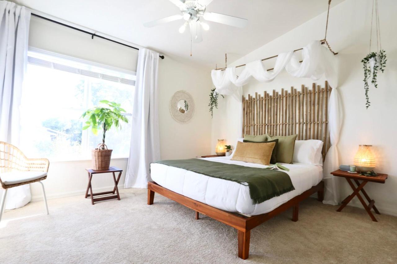 B&B Gainesville - Bali Bliss Updated & Well-Appointed Condo - Bed and Breakfast Gainesville