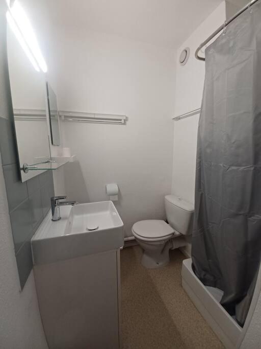 Studio classé 2 étoiles, à 200m de la plage de Nauzan parking gratuit - Chambres d’hôtes Vaux-sur-Mer