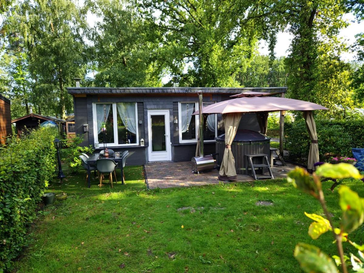 B&B Lanaken - Chalet met hottub - Bed and Breakfast Lanaken