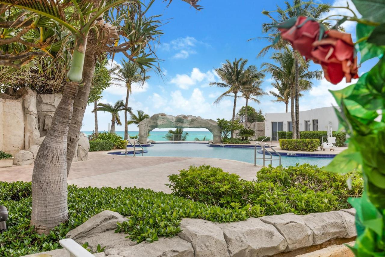 B&B Sunny Isles Beach - 15th Floor Luxury Suite at Trump Int Resort - Bed and Breakfast Sunny Isles Beach