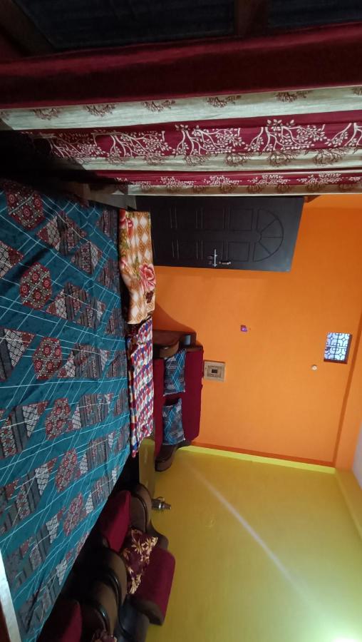 B&B Ayodhya - anurag homestay - Bed and Breakfast Ayodhya