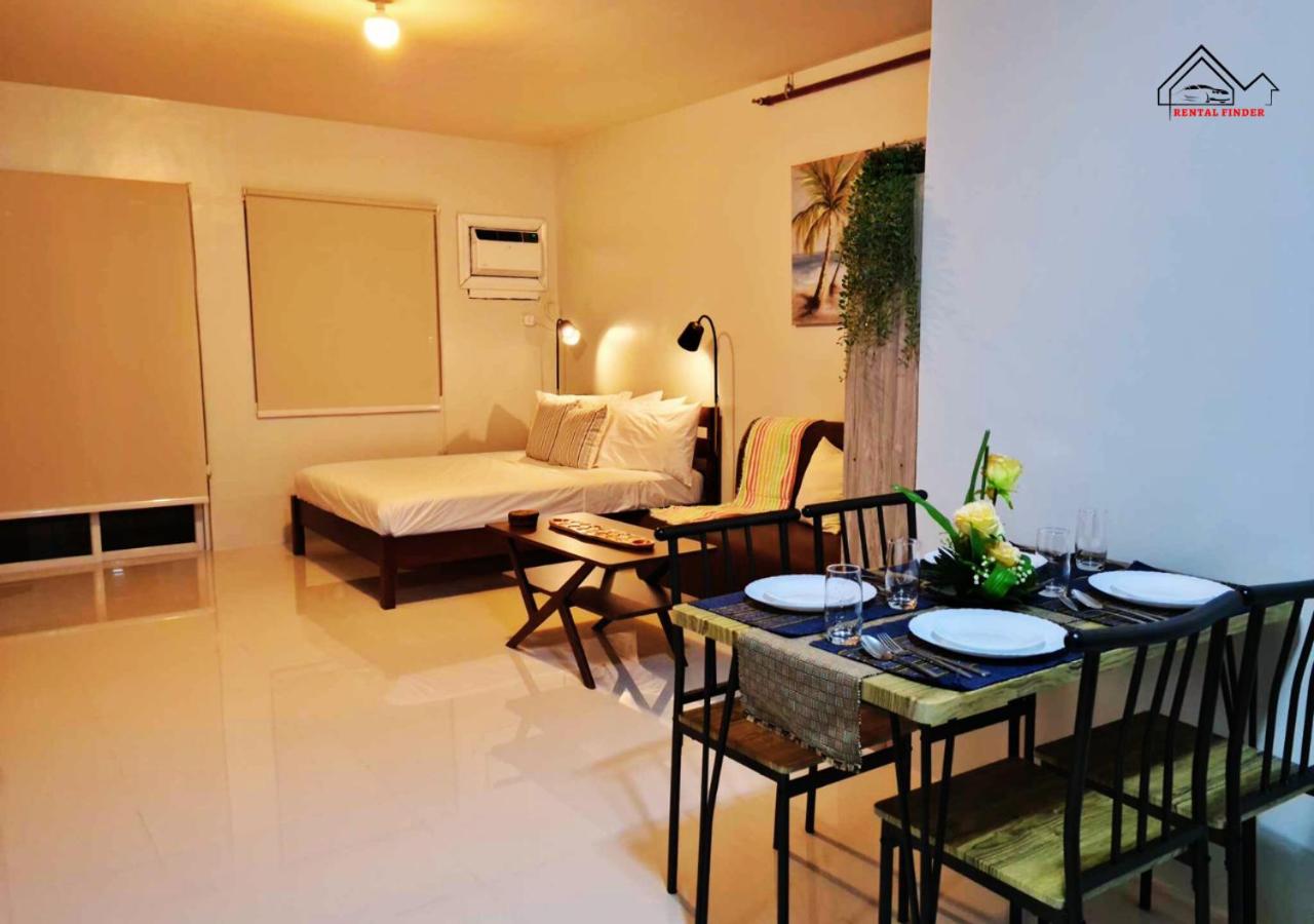 B&B Puerto Princesa - Palawan Cozy Studio with Balcony and Private Pool at T1 4Sapphire - Bed and Breakfast Puerto Princesa