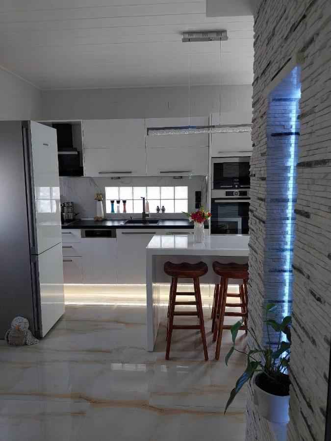 Apervill Luxury House - Ferienwohnung