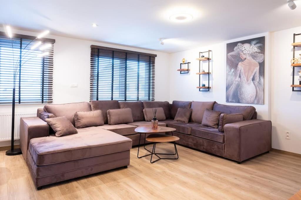 Stijlvol appartement met jacuzzi & sauna - B&B Herk-de-Stad