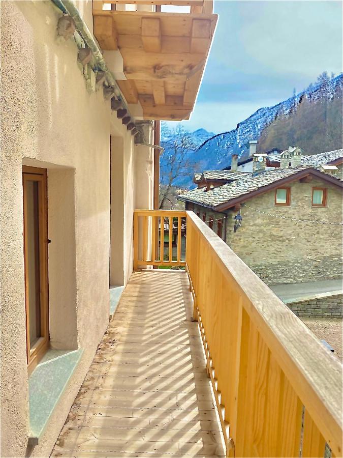 Boutique Alpine One-Bedroom by SupaStays - Via Lyssandrin 8 - B&B