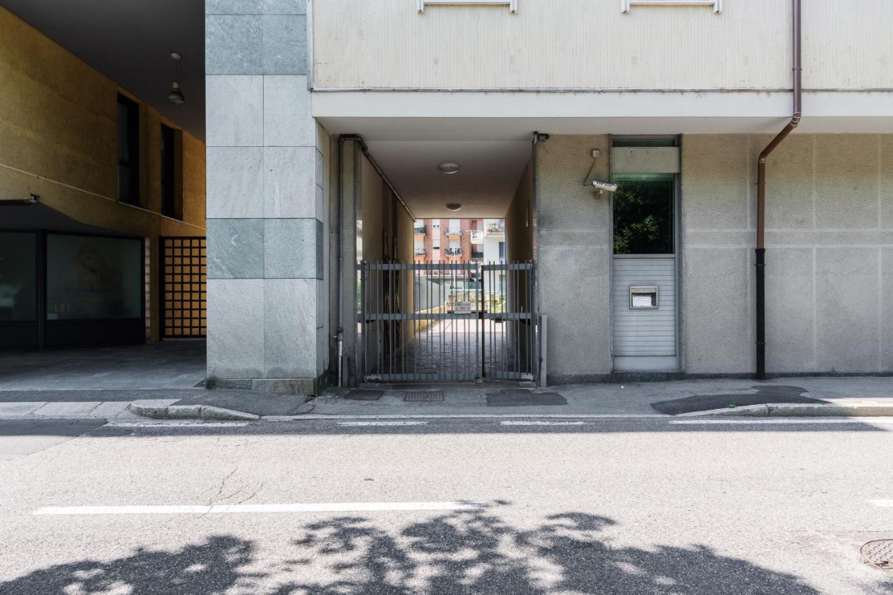 Pure White - by MyHomeInComo - B&B Como