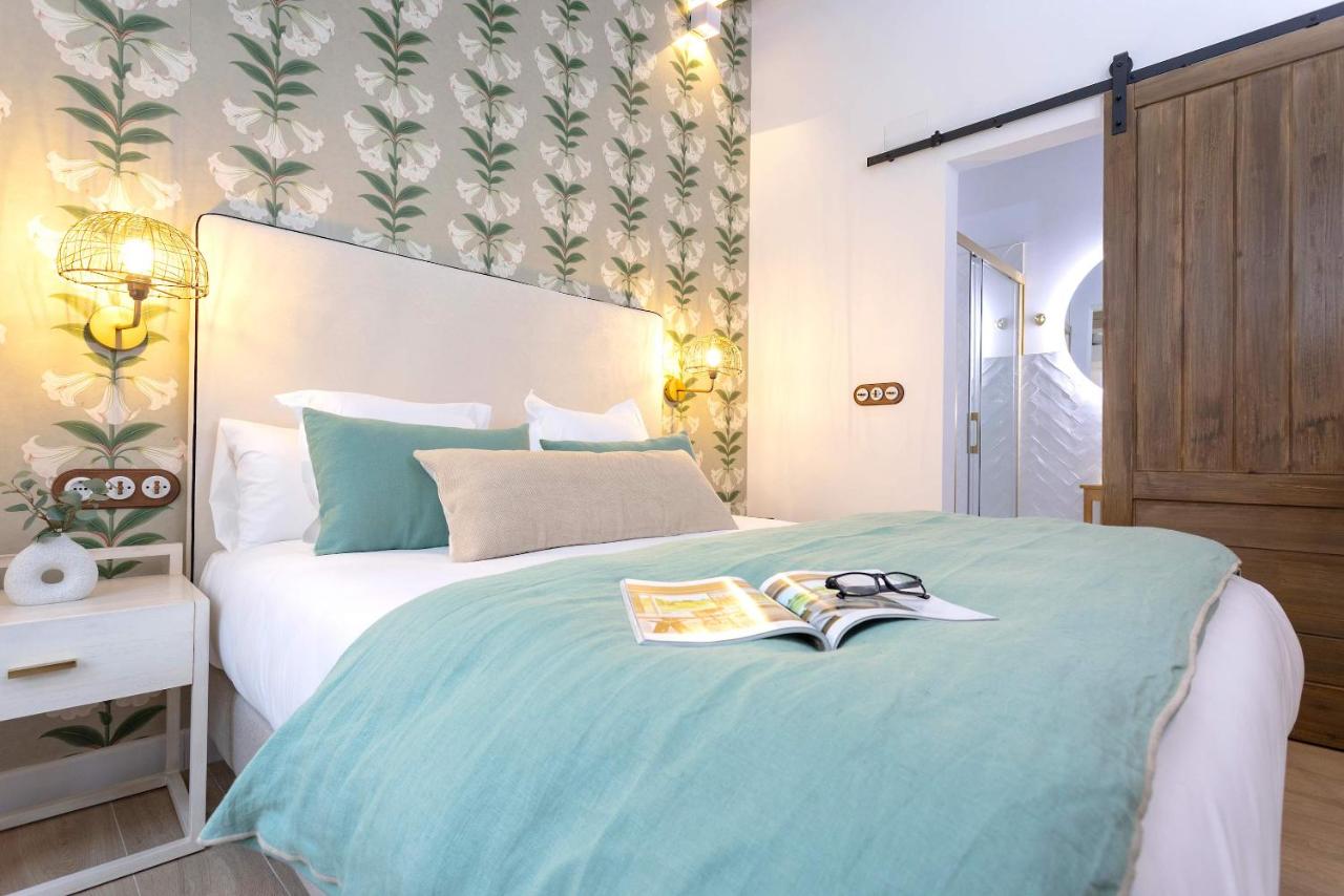 One-Bedroom Apartment with Terrace