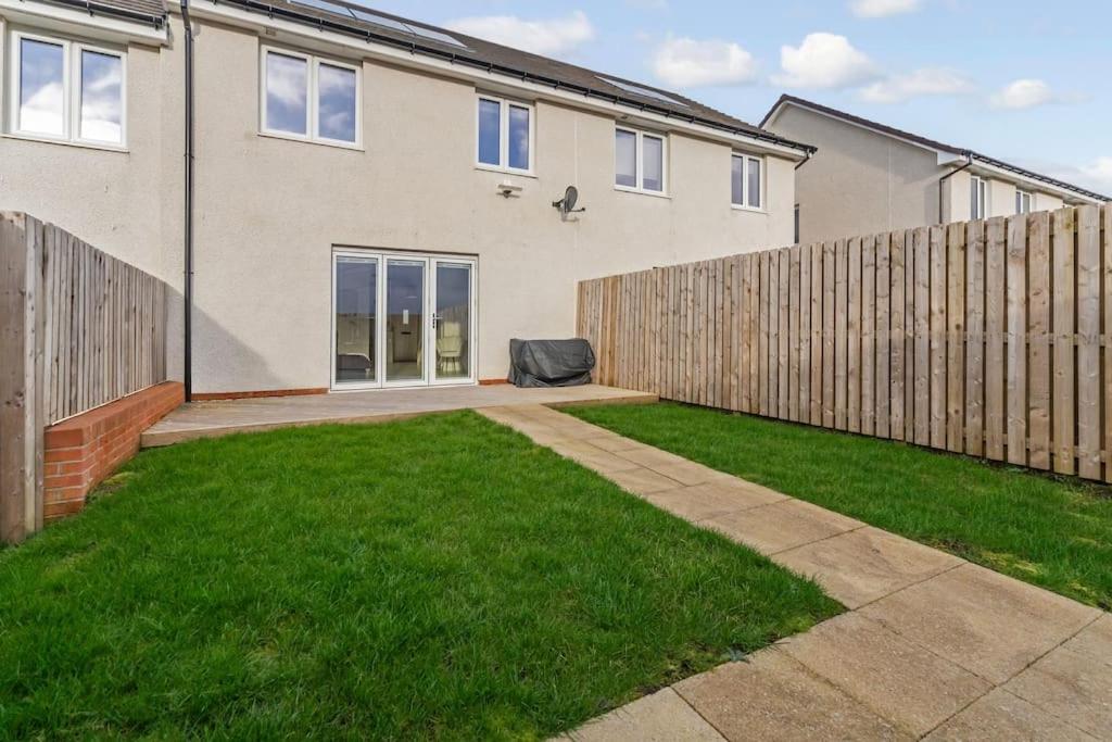 Scenic getaway, open plan home! 2bed park for free - Ferienwohnung