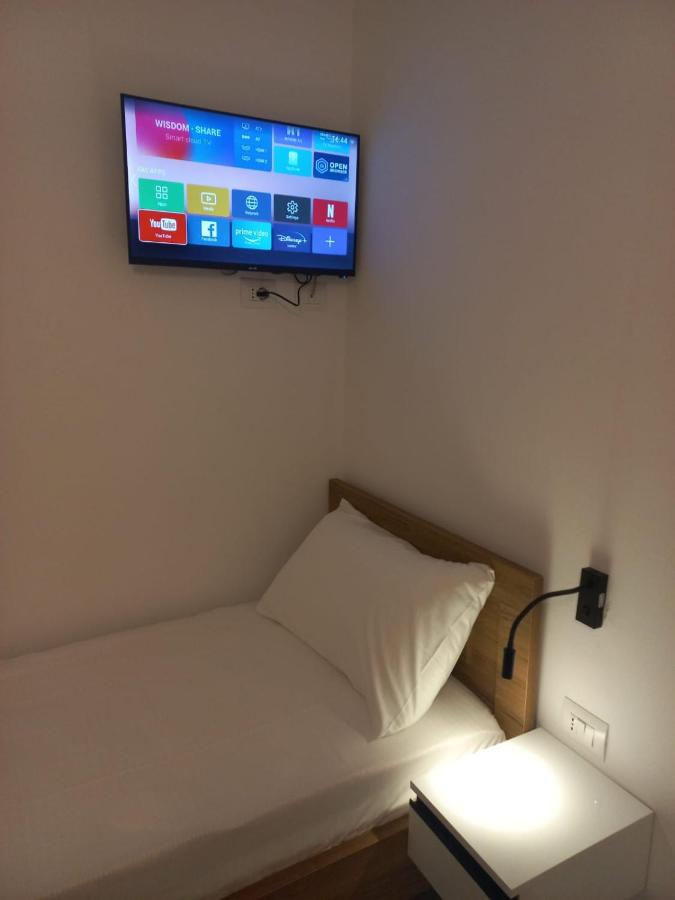 Private Villa Aras 2 - Luxury & Elegance Apartments - Bed and Breakfast Vlorë