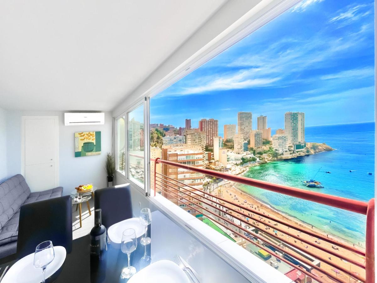 Sky 21-floor Frontline Levante Coblanca Apartment - Chambres d’hôtes Benidorm