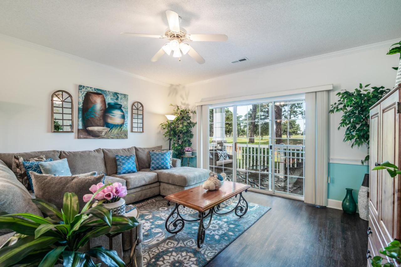 First Floor 2 Bedroom Condo with Golf Course Views-Magnolia Place 101 - Sleeps 6 guests! - B&B