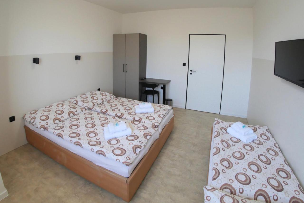 Driepersoonskamer met Badkamer